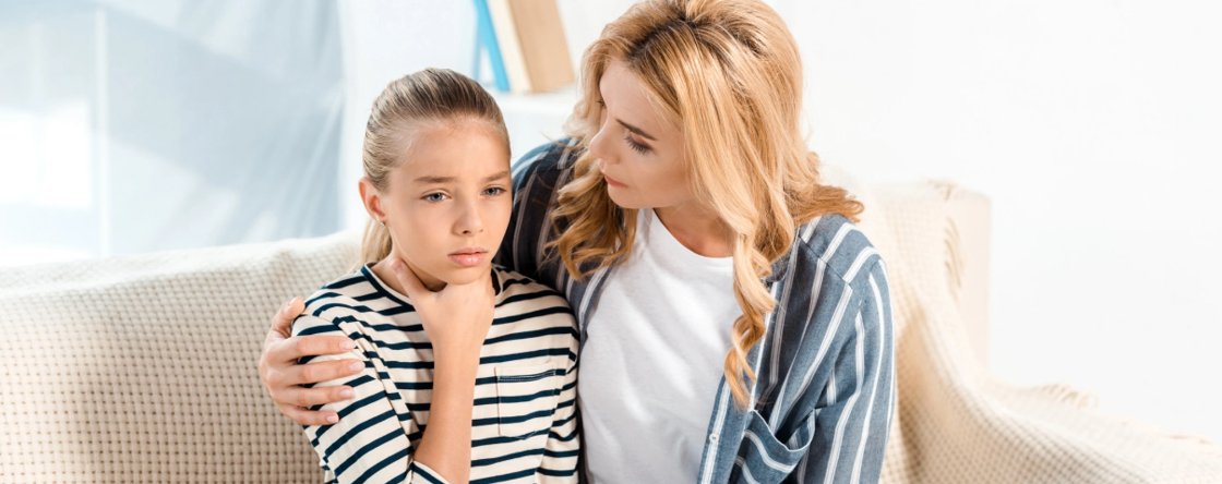 Come capire se le placche in gola sono virali o batteriche?