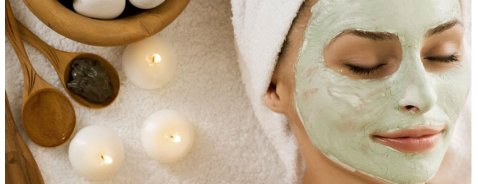 Maschere per il viso: in tessuto o in crema?